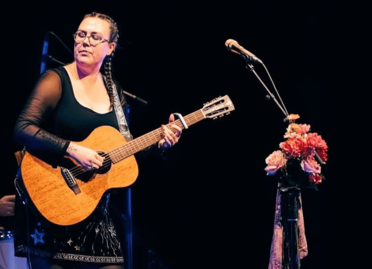 NADIA REID LIVE WITH STRINGS