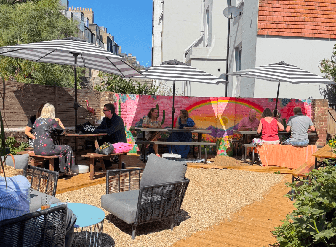 THE HUMBLE HANGOUT